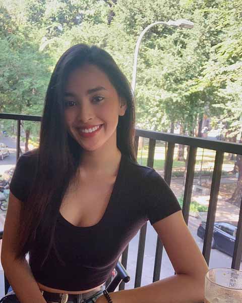 hoa-hau-mac-vay-bo-sat