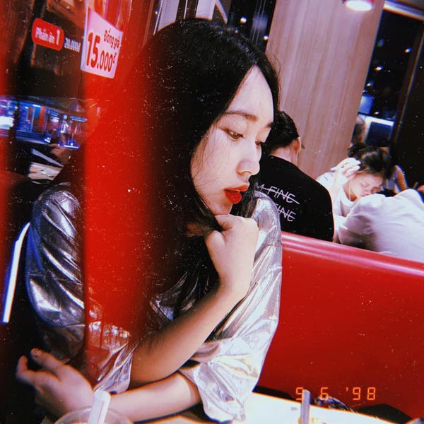 lot-xac-thanh-hot-girl